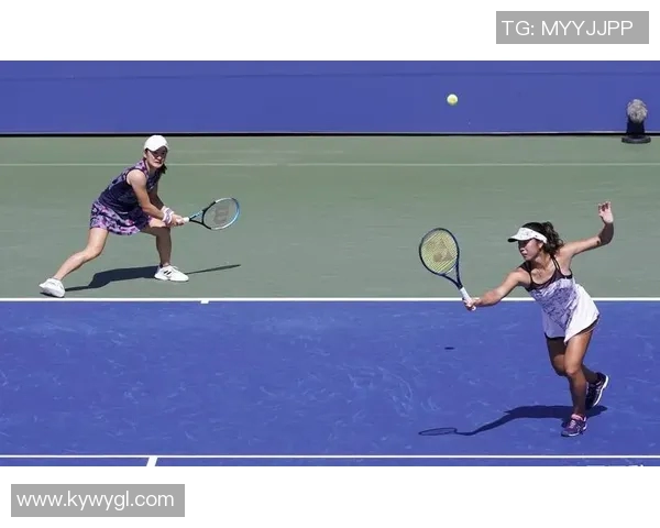 南京网球队技术揭秘:网球巨献背后的训练与策略分析 南京网球队技术揭秘:网球巨献背后的训练与策略分析