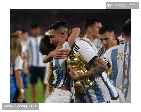 三亿足球明星究竟是谁引发了如此广泛的关注和讨论